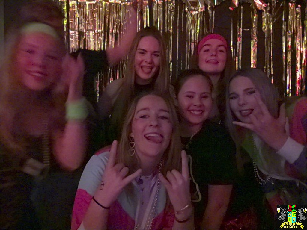 ../Images/Jeugd Opwarmbal Photobooth 026.jpg